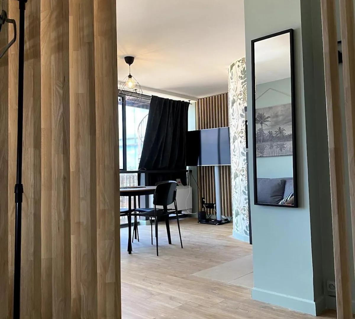Ecrin Vitre En Plein Toulouse Apartment